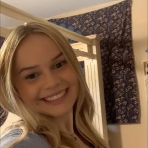 Meet your Posher, Alyssa